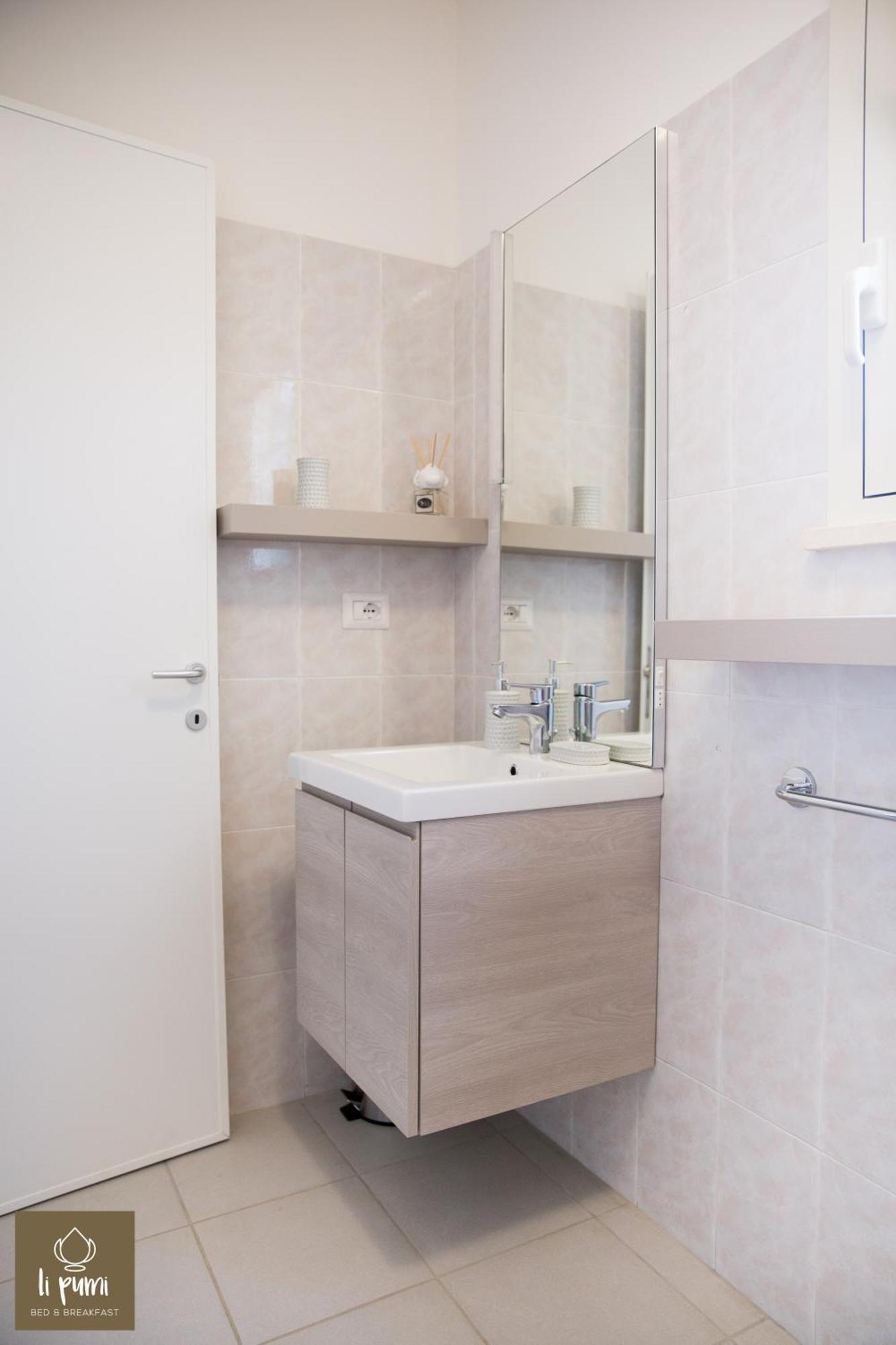 Bed and Breakfast Li Pumi Аллисте Номер фото