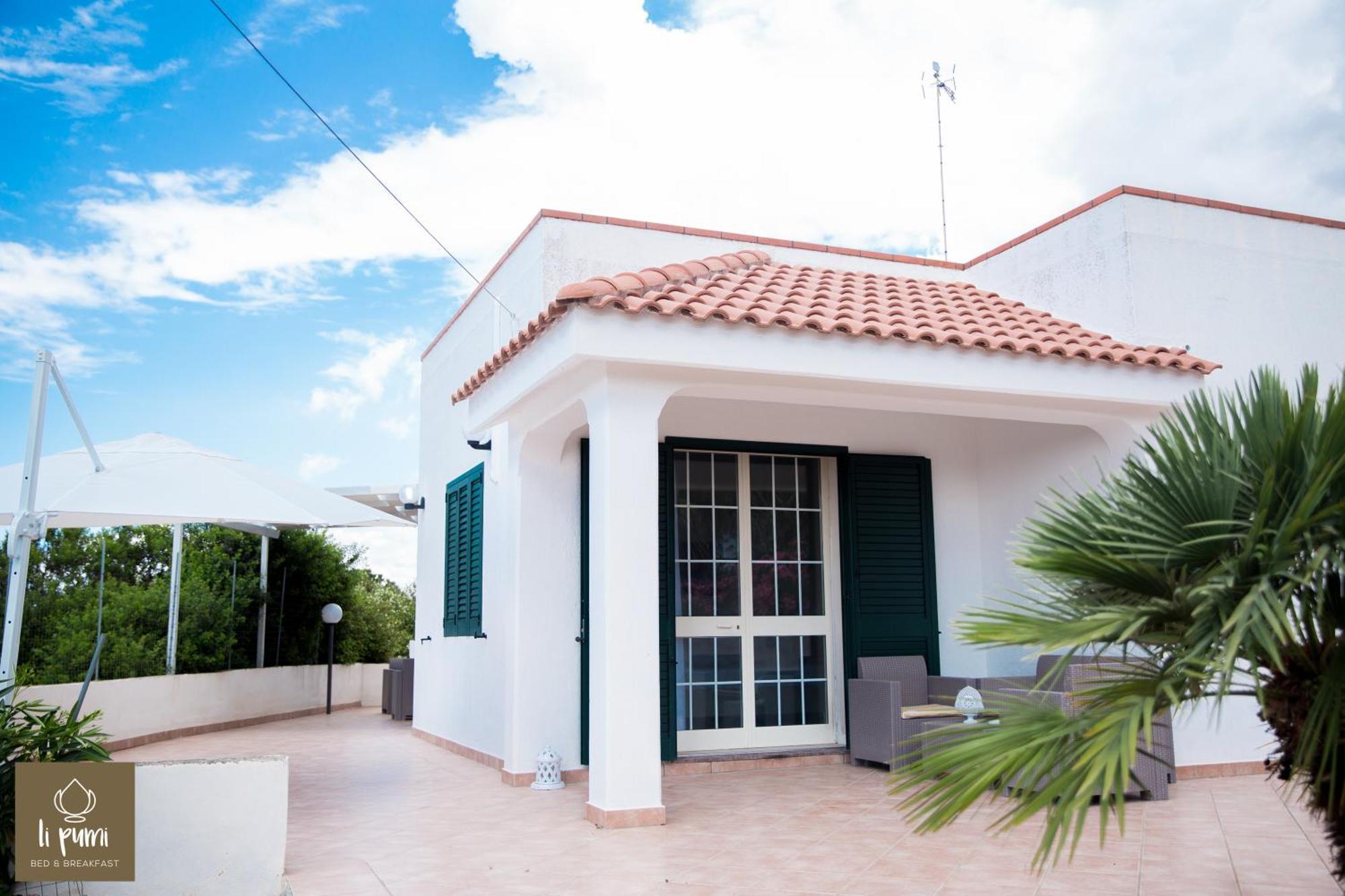 Bed and Breakfast Li Pumi Аллисте Номер фото
